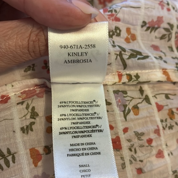 Rails Kinley Floral Print Top blouse crinkled pleated modal Floral Short Sleeve - Picture 8 of 8